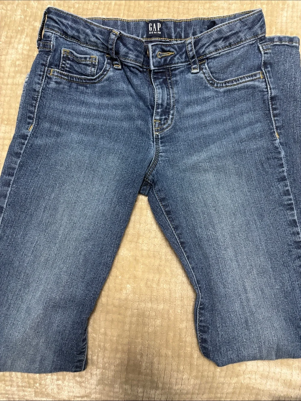 GAP Straight-Leg Super Skinny Girls Jeans in Light and Dark Blue Washes